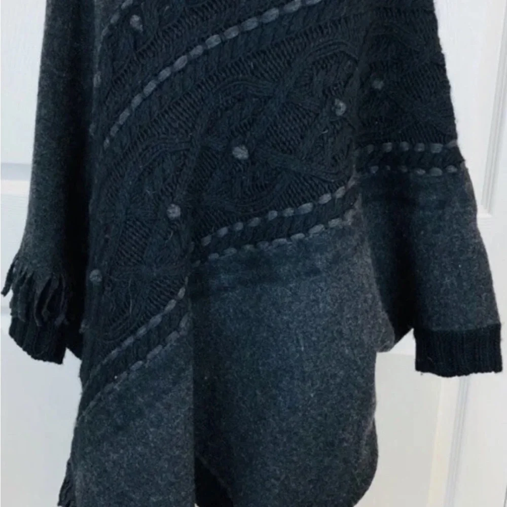 Anthropologie Sleeping on snow Poncho cabled cotillion wool alpaca pullover NWOT - Picture 4 of 14